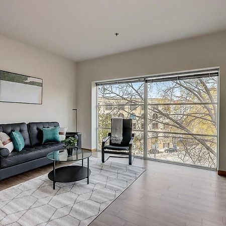 Frontdesk Rhythm Apts Lower East Side Милуоки Номер фото